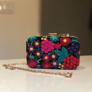NWOT Sam Edelman Floral Embroidered Clutch